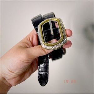 VINTAGE black & brown western reversible leather belt